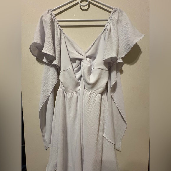 Dresses & Skirts - Super Cute Worn Once White dress Size M off the shoulder V neck w/ wavy pattern